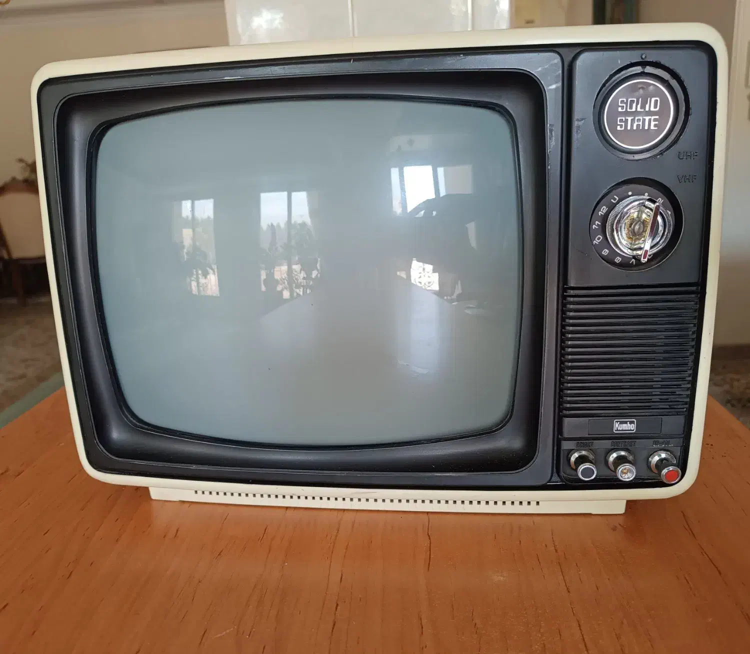 تلویزیون قدیمی کره ای KUMHO|کلکسیون اشیاء عتیقه|تهران, شهرک بوعلی|دیوار