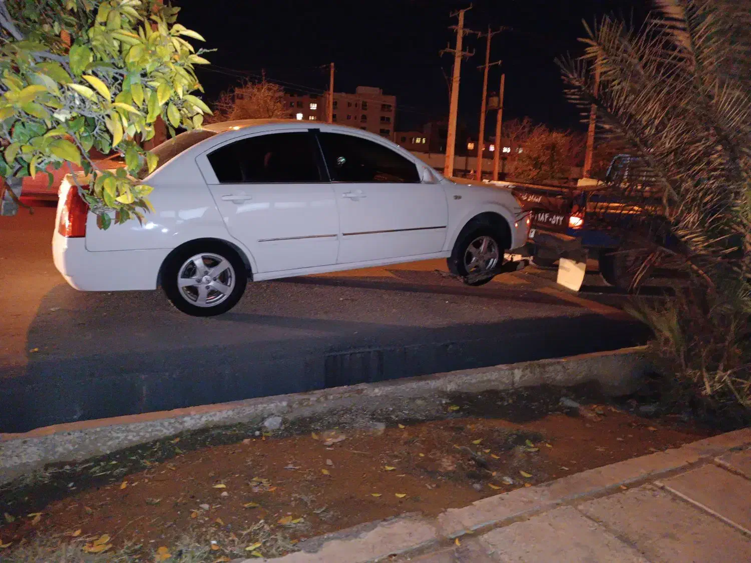 امداد خودرو جرثقیل یدک کش|خدمات حمل و نقل|شیراز, کوزه گری|دیوار