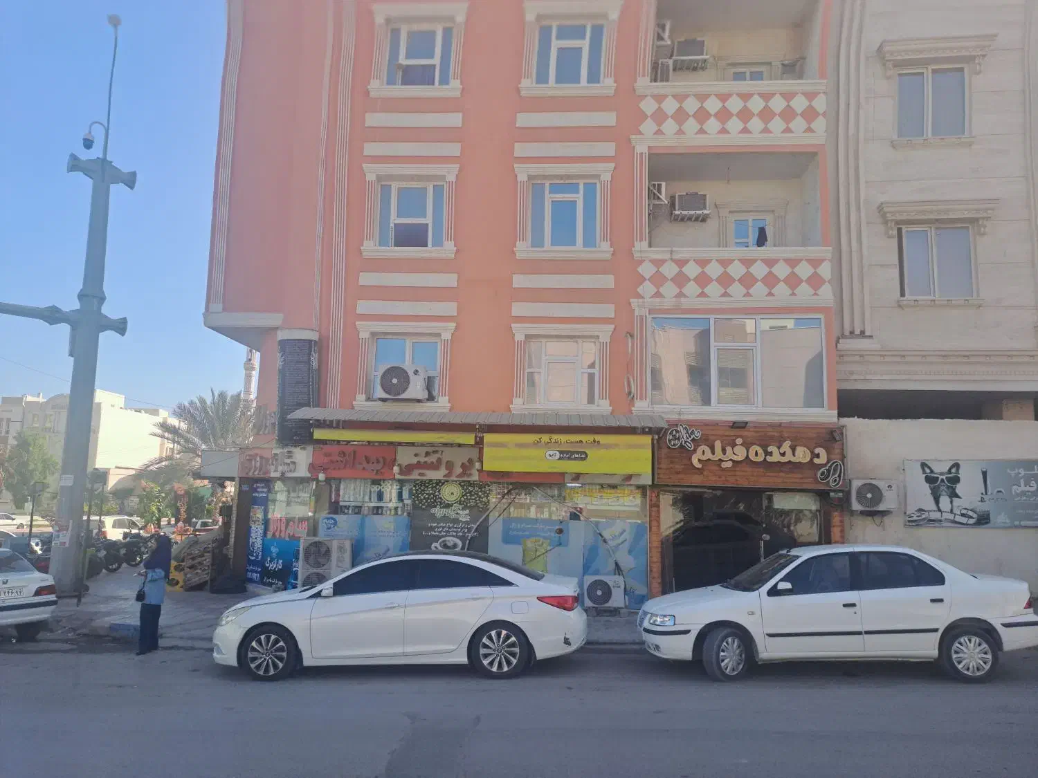 ۱عدد سایبان فلزی بازیر ساخت محکم بفروش میرسد|فروشگاه و مغازه|قشم, |دیوار