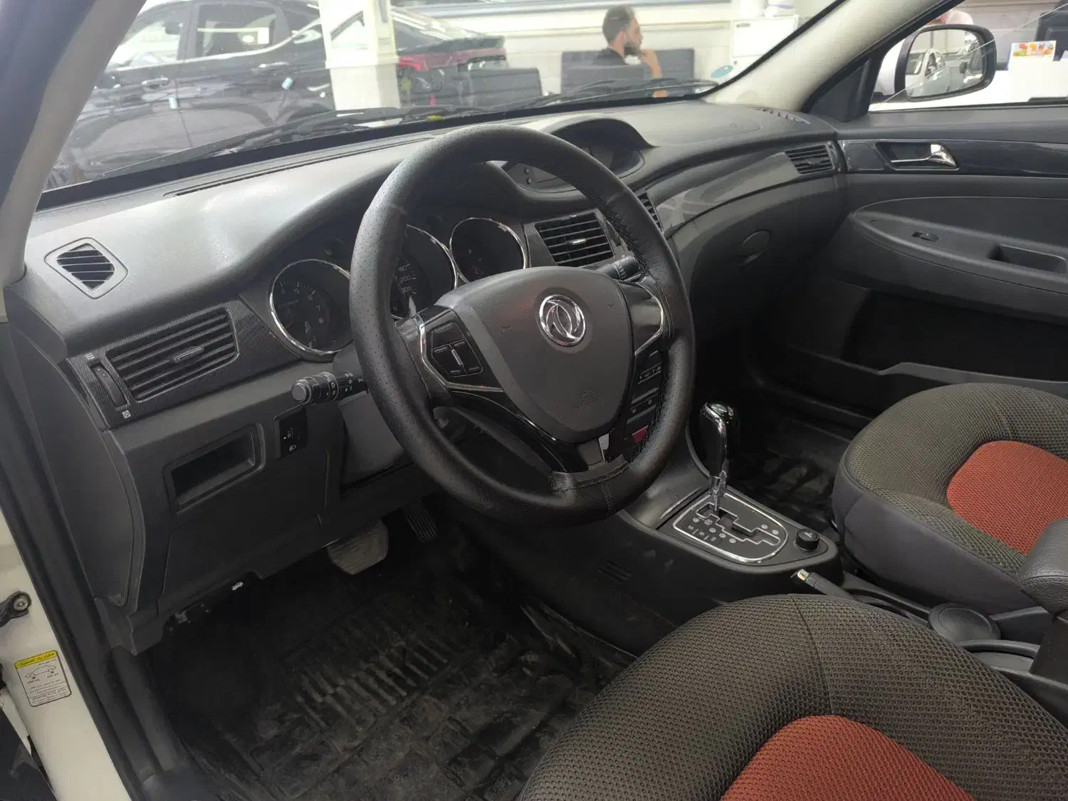 h30 cross 1396|خودرو سواری و وانت|اصفهان, نقش جهان|دیوار