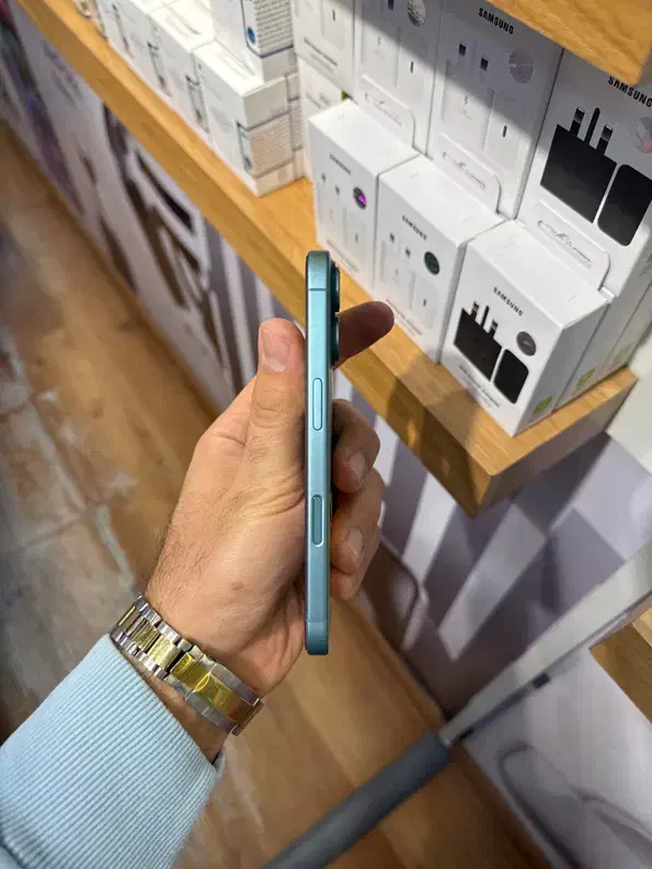 Iphone 16normal 128 شرکتی %100|موبایل|کرج, کوی امامیه|دیوار