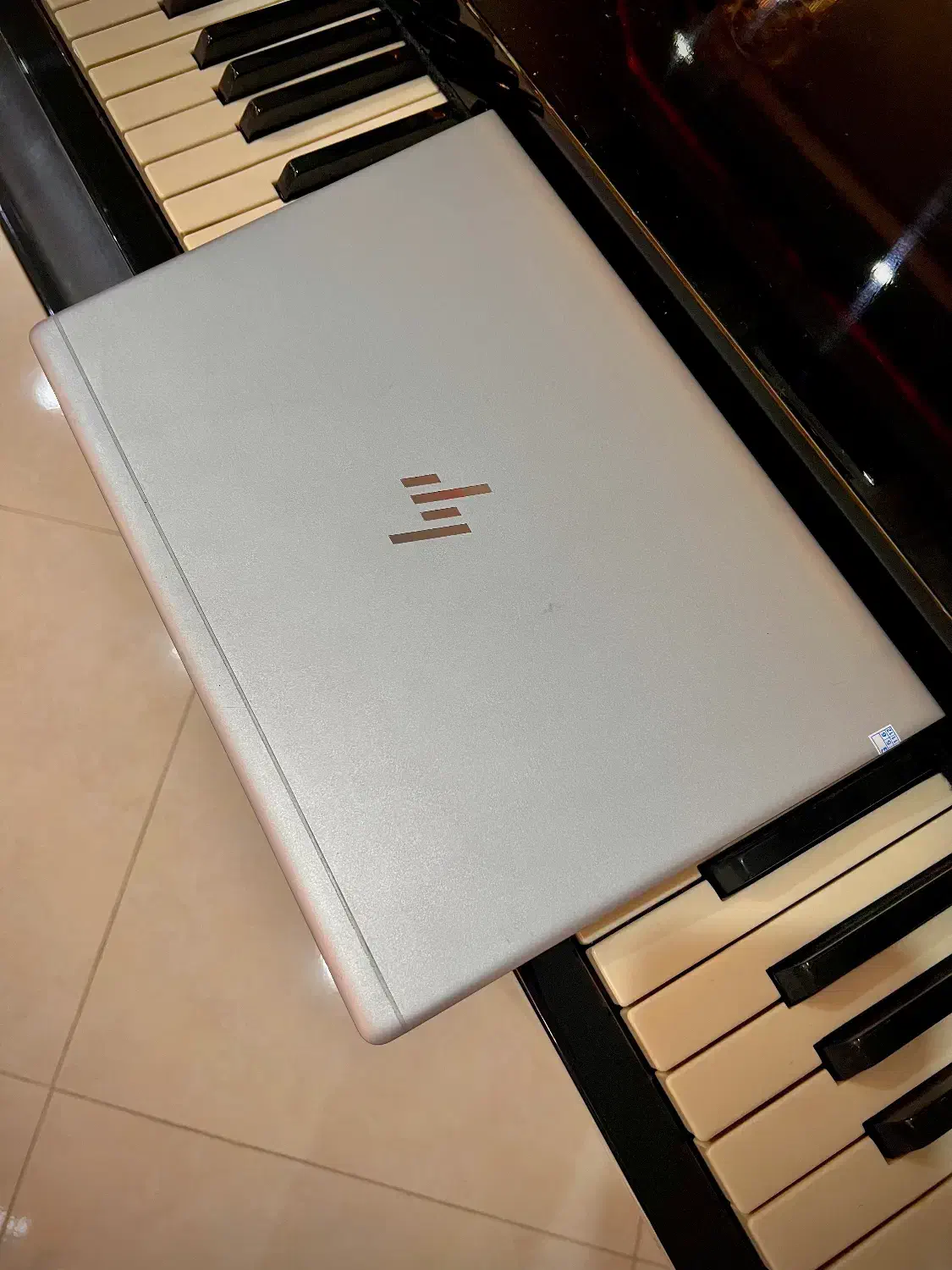 لپتاپElite book  Hp خاص گرافیک دار در حدآک 745 G6|رایانه همراه|تهران, سعادت‌آباد|دیوار