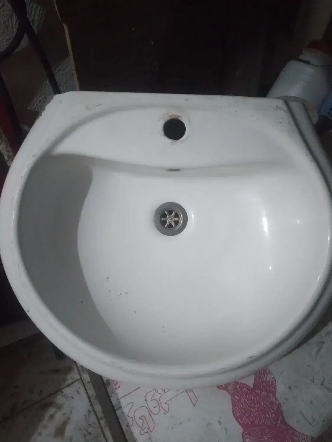 روشویی پایه دار بزرگ|لوازم سرویس بهداشتی|کرمان, |دیوار