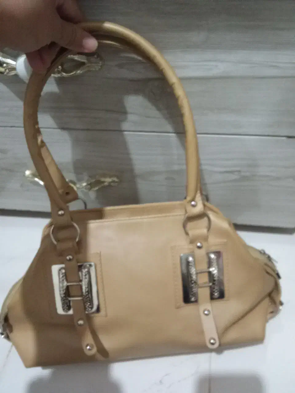 لباس و غیره|لباس|تربت جام, مطهری|دیوار