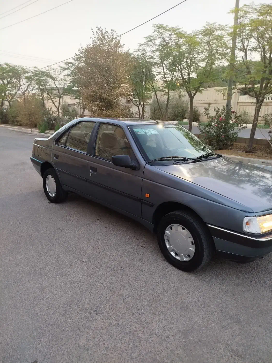 پژو ۴۰۵ مدل ۹۸|خودرو سواری و وانت|قم, شاه ابراهیم|دیوار