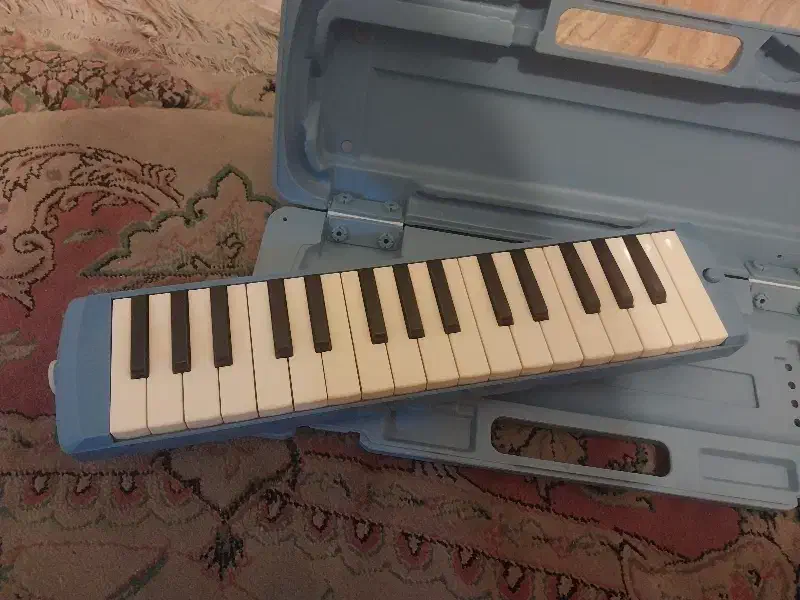 ملودیکا یاماها p32d اصل|سازهای بادی|اندیشه, پرنیان|دیوار