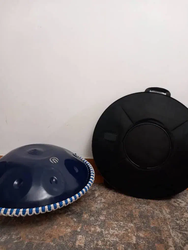 هنگدرام|سازهای سنتی|رشت, استادسرا|دیوار