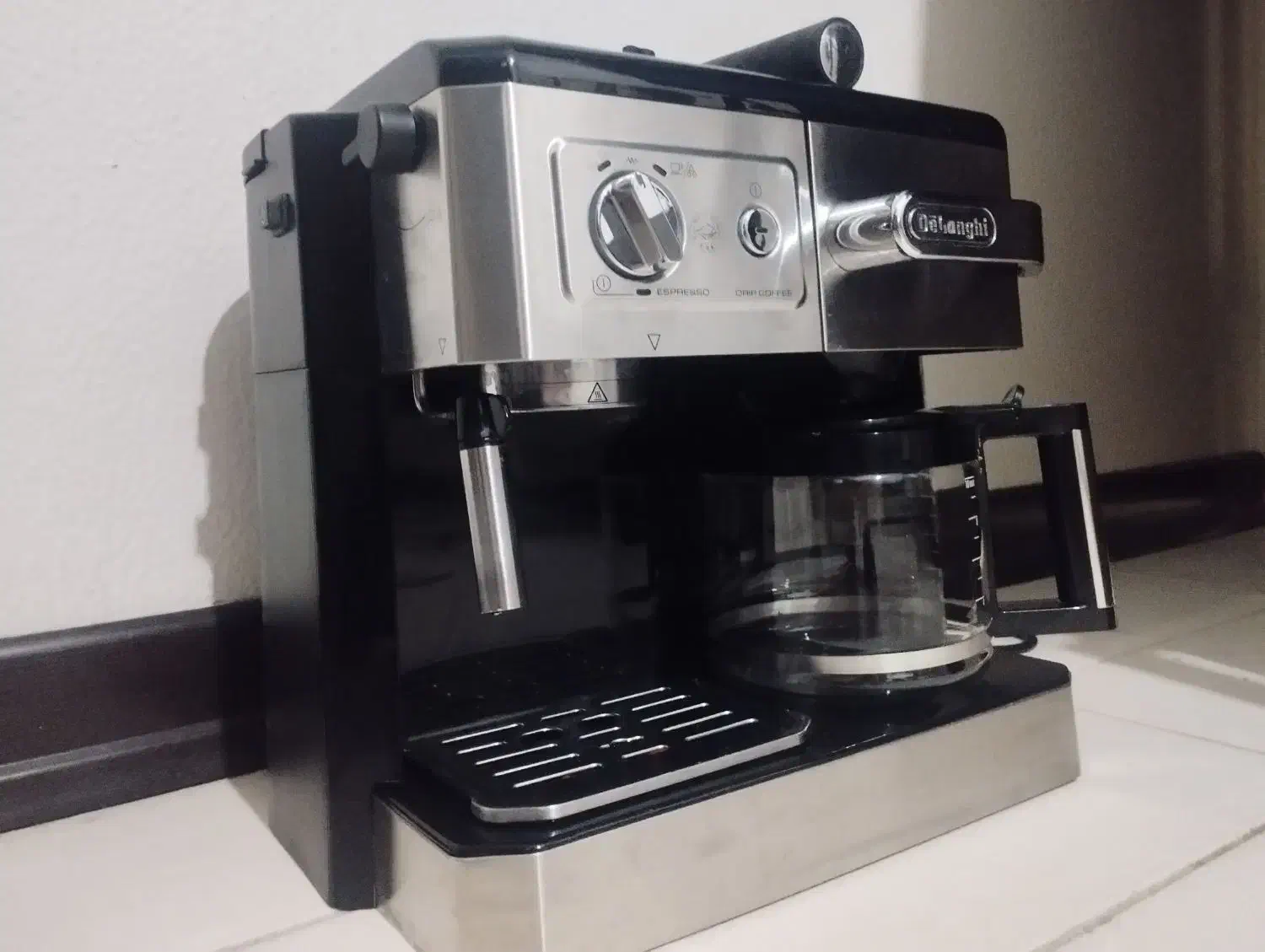 قهوه ساز برند دلونگی|سماور، چای‌ساز، قهوه‌ساز|شاهین‌شهر, ۹ دی|دیوار