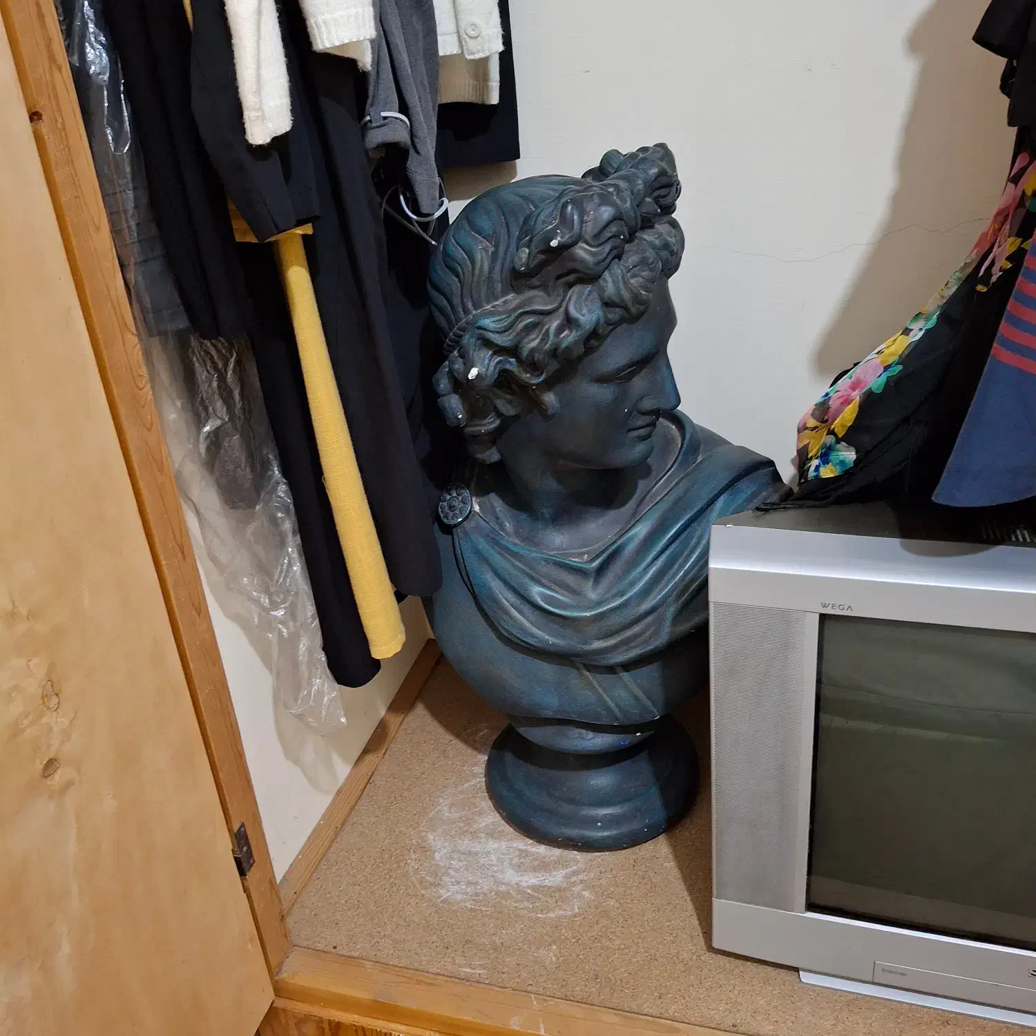 مجسمه یک و نیم متری طرح آپولون|مجسمه، تندیس، ماکت|بندر انزلی, نیمه شعبان|دیوار