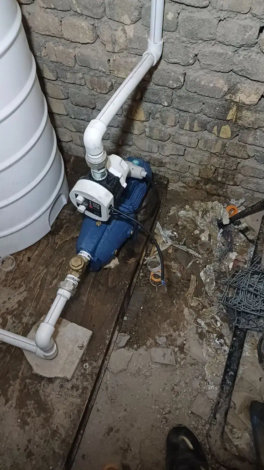 تعمیرات ابگرمکن نصب پمپ ومخزن لوله کشی ابفا|خدمات پیشه و مهارت|الیگودرز, |دیوار