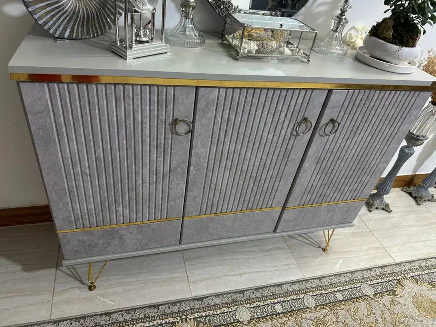 کنسول زیبا جادار|بوفه، ویترین، کنسول|لنگرود, |دیوار