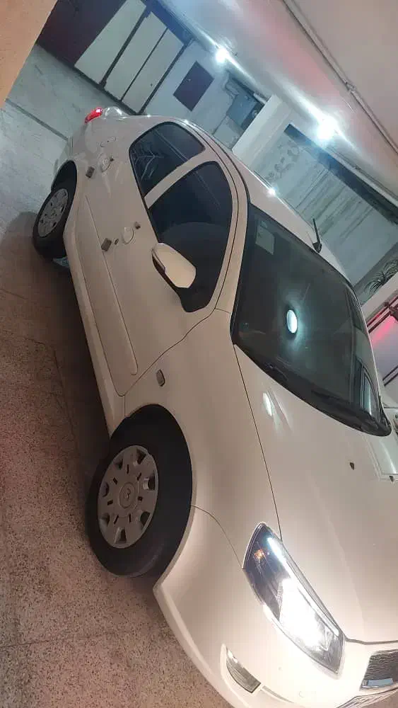 رانا پلاس ۱۴۰۱ کارمندی|خودرو سواری و وانت|رشت, چله خانه|دیوار