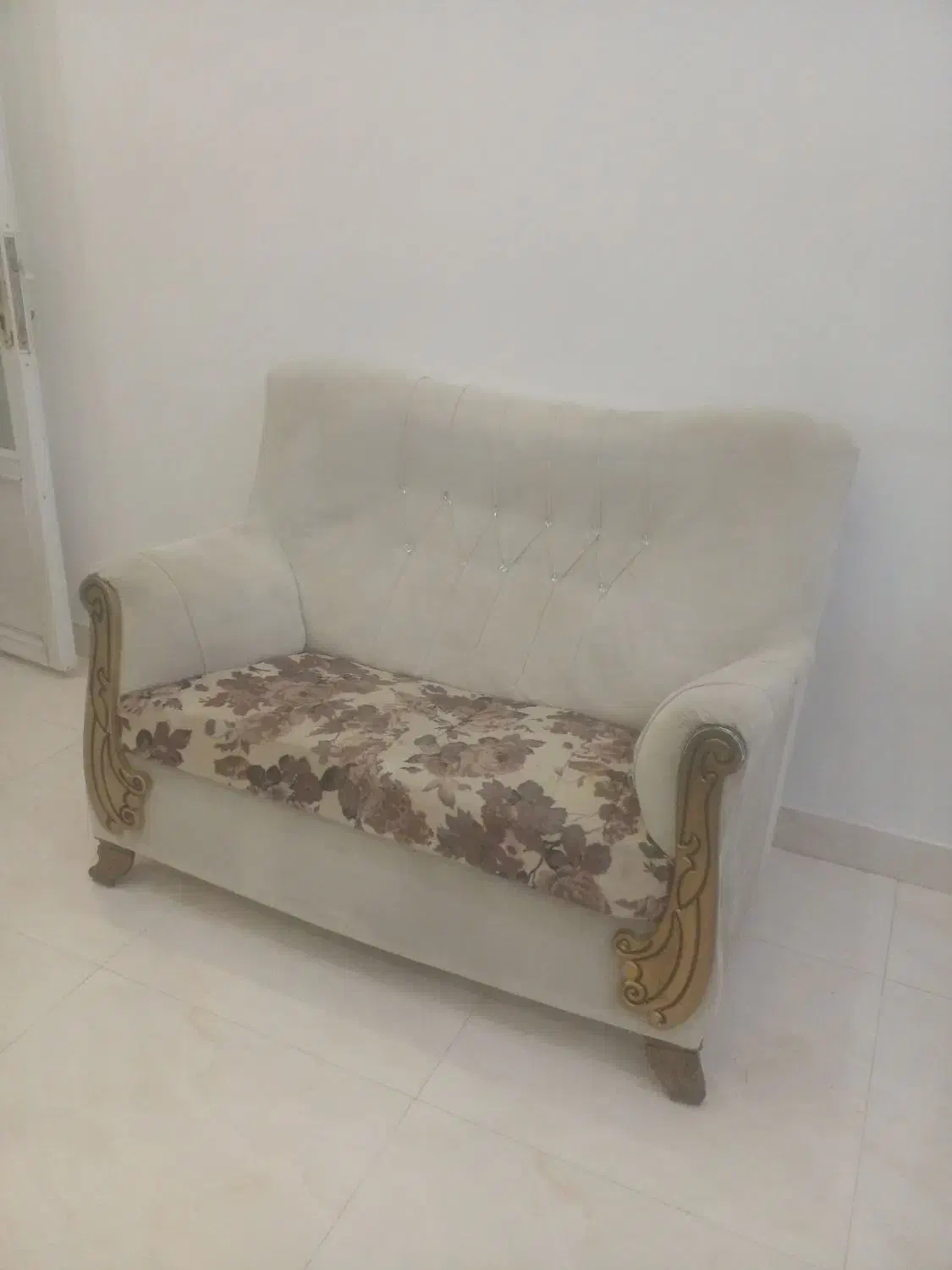 مبل سالم|مبلمان خانگی و میز عسلی|رشت, انصاری|دیوار