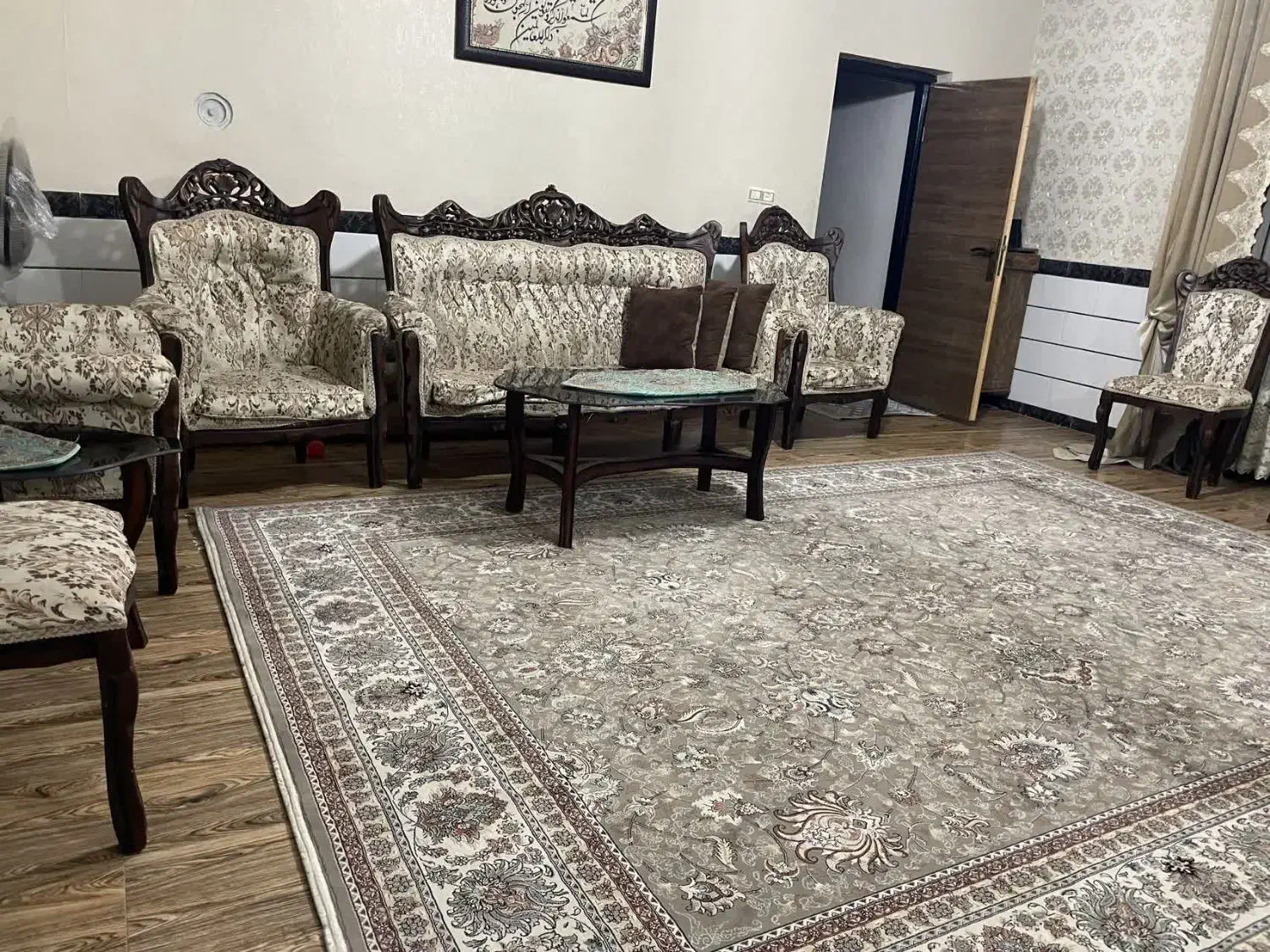 مبل سلطنتی|مبلمان خانگی و میز عسلی|آبیک, |دیوار