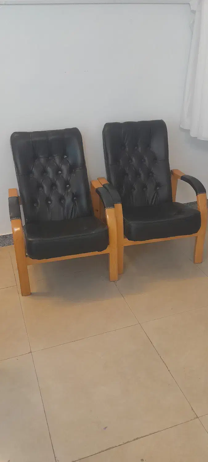 ۴ عدد صندلی اداری چستر|مبلمان اداری|کیش, |دیوار