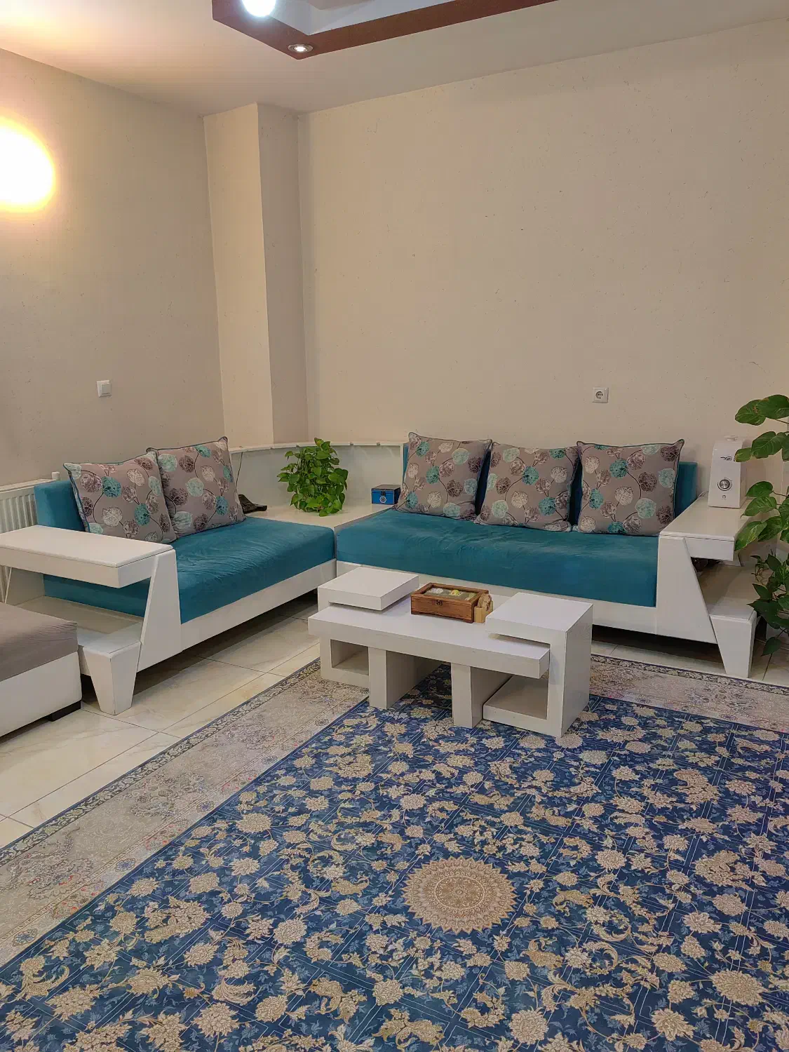 مبل 7نفره|مبلمان خانگی و میز عسلی|شاهینشهر, حافظ جنوبی|دیوار