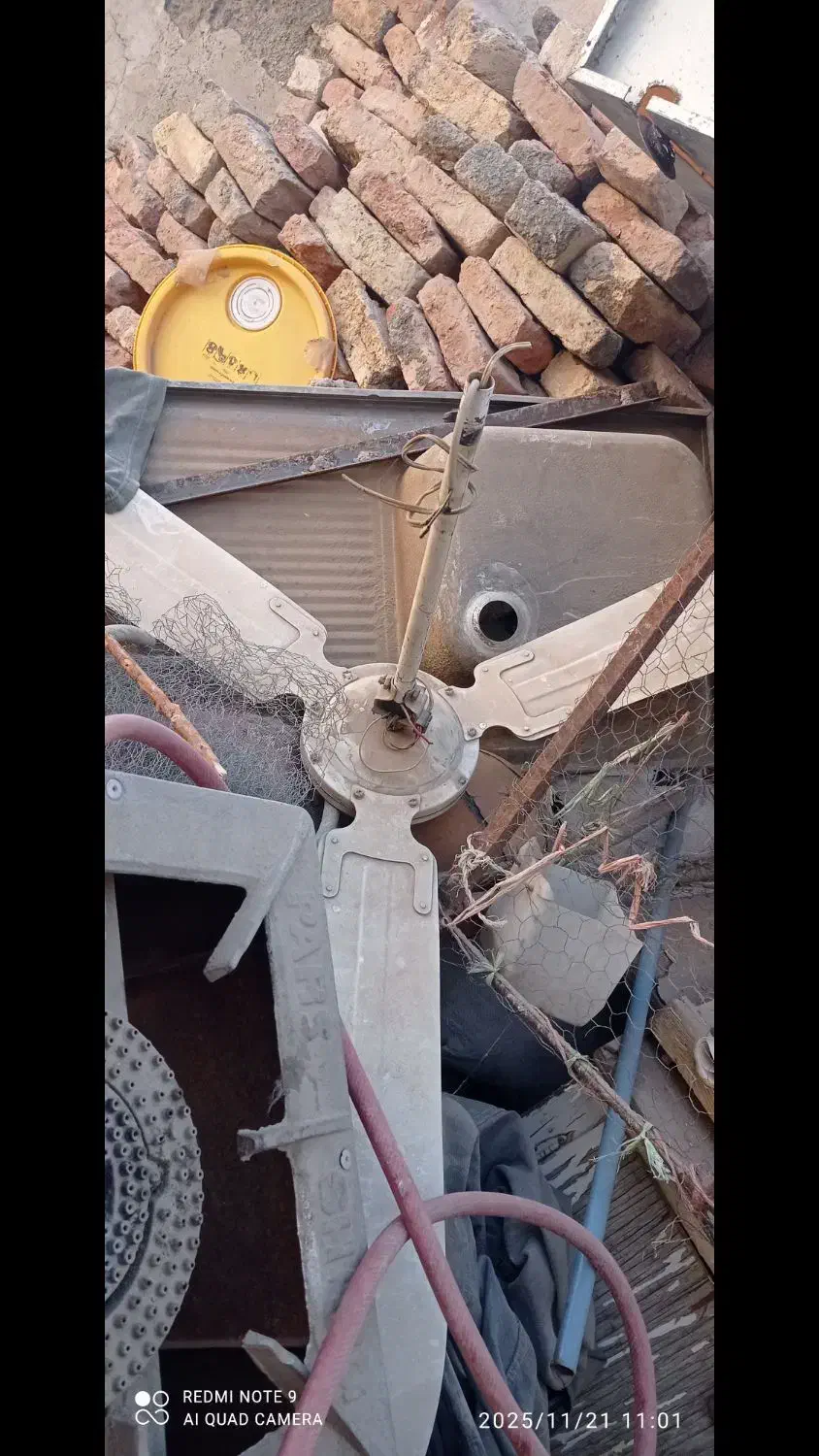 پنکه سقفی|پنکه و تصفیه‌کنندهٔ هوا|نیشابور, ۲۲ بهمن|دیوار