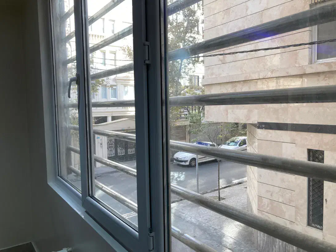 ۱۱۵ متر ۳ خواب فول امکانات رهن کامل دسترسی عالی