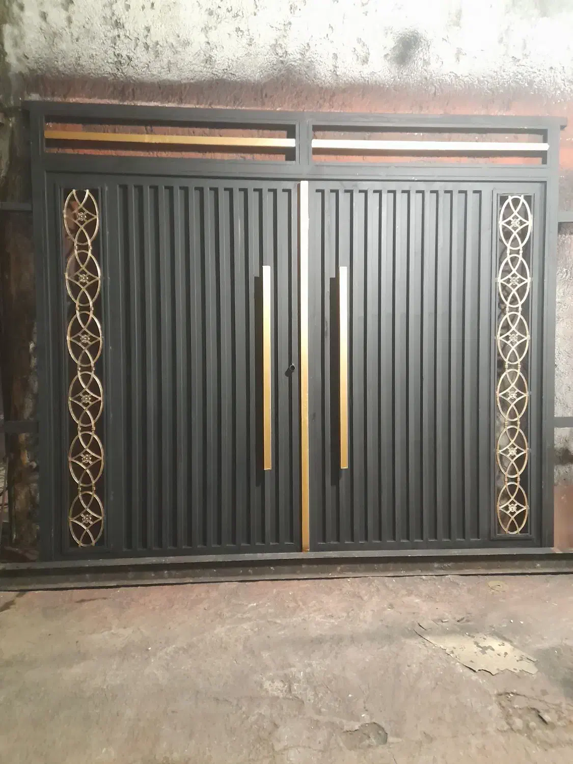 درب حیاط|مصالح و تجهیزات ساختمان|بروجرد, |دیوار