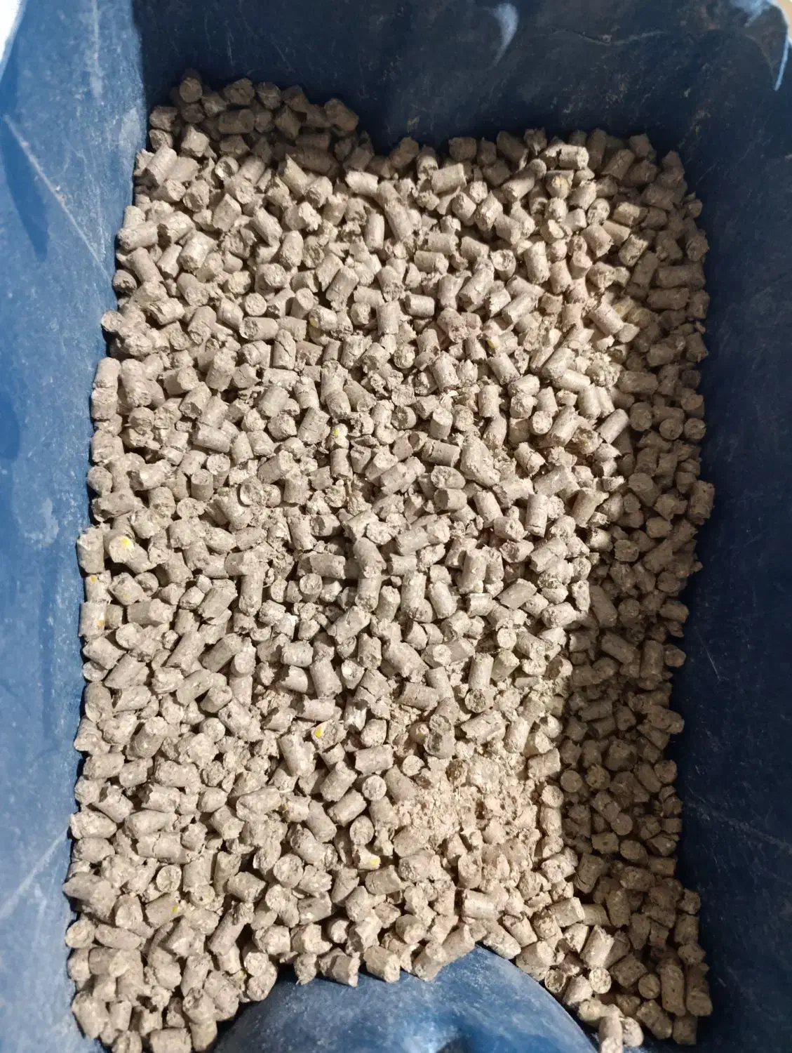 پس دان مرغداری پلت ذرت|لوازم جانبی حیوانات|خنجین, |دیوار