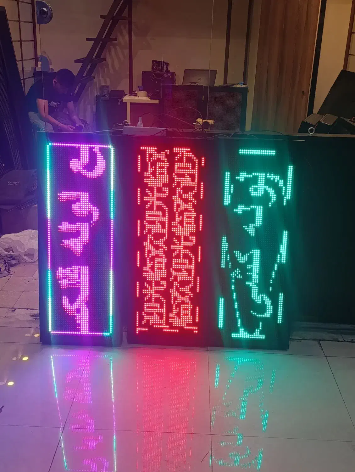 تابلوروان نقدواقساط ال ای دی تعمیرات وبرنامه نویس|فروشگاه و مغازه|تهران, پرستار|دیوار