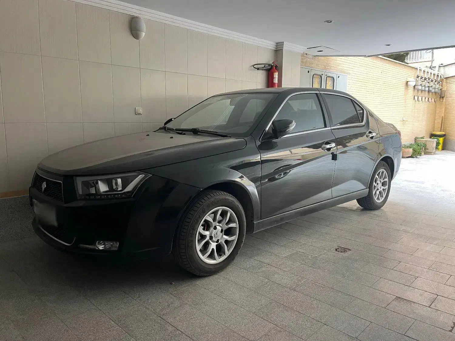 دنا پلاس پنج دنده ۱۴۰۴|خودرو سواری و وانت|اصفهان, باغ زرشک|دیوار