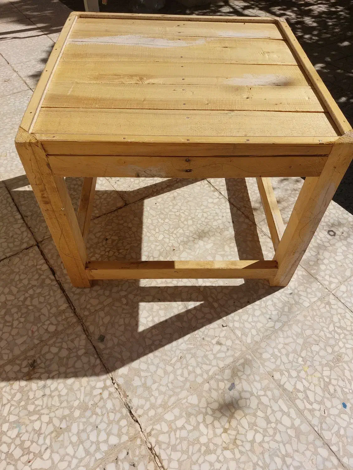 کرسی چوبی|صندلی و نیمکت|اراک, |دیوار