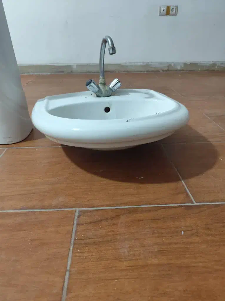 روشویی بزرگ در حد نو|لوازم سرویس بهداشتی|کرمان, |دیوار