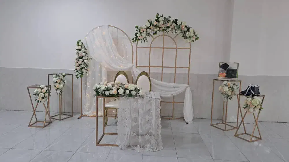 دیزاین بله برون و یلدایی عروس با گل مصنوعی|خدمات پذیرایی، مراسم|کرج, کوی مدرس|دیوار