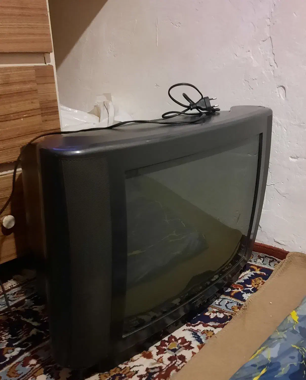 تلویزیون ۲۱اینچ|تلویزیون و پروژکتور|خاوران, |دیوار