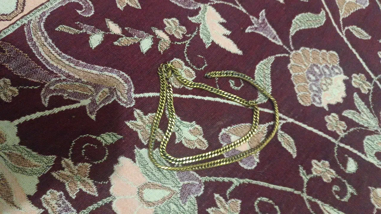 گردنبند|زیورآلات و اکسسوری|آشخانه, |دیوار