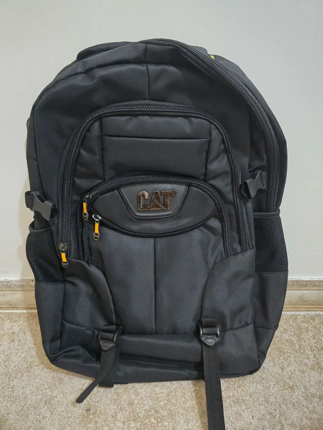 کوله جادار و زیبا|کیف، کفش، کمربند|اسلامشهر, شهرک احمدیه|دیوار