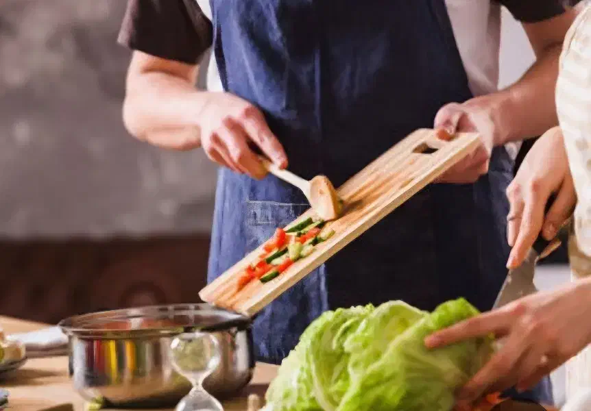 کار در منزل آشپزی|خدمات نظافت|مسجد سلیمان, |دیوار