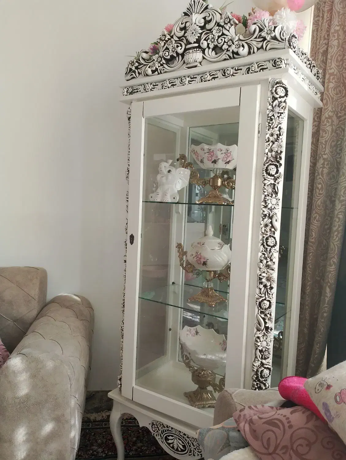 گنجه سفید در حد نو|بوفه، ویترین، کنسول|چناران, |دیوار