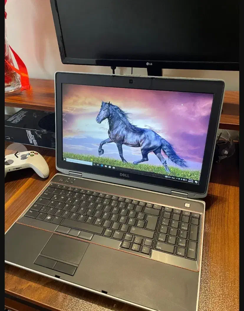 لپتاب امریکایی Dell i7 گرافیک 4G رم ۸ سالم|رایانه همراه|تهران, دبستان|دیوار
