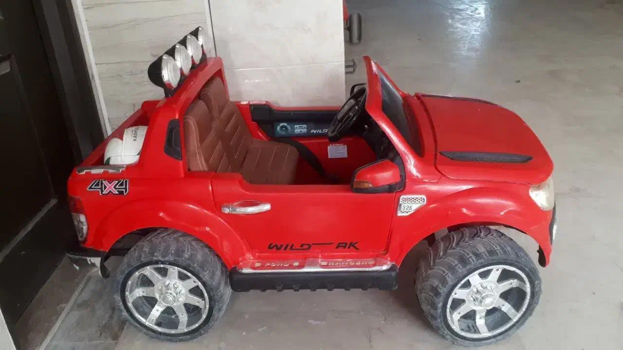 ماشین شارژی فورد اورجینال|اسباب‌بازی بچه|ساری, |دیوار