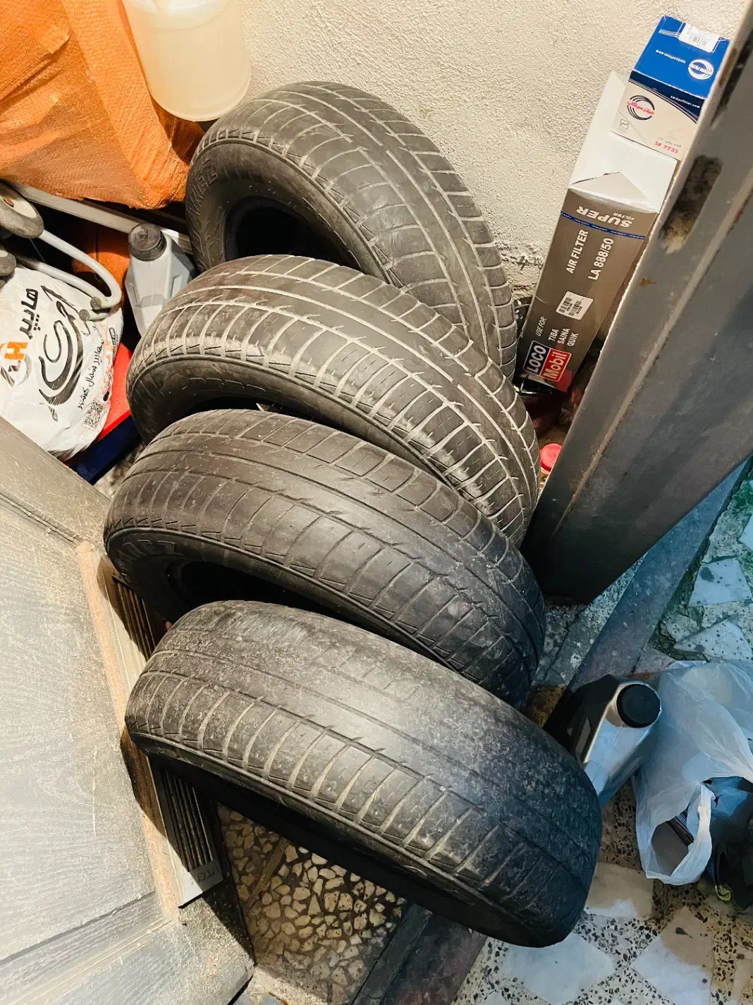 لاستیک تیبا دو|قطعات یدکی و لوازم جانبی|رشت, چله خانه|دیوار