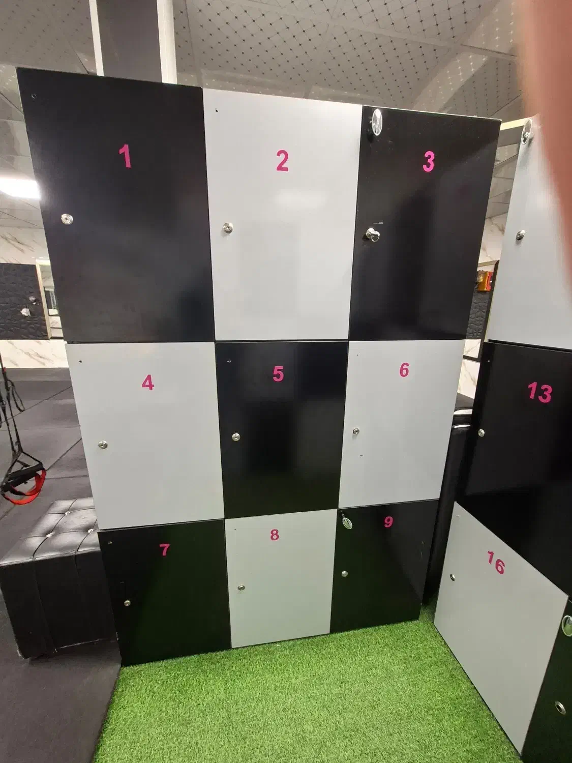 فروش فوری آینه باشگاهی کمد رختکن در حد نو|تجهیزات ورزشی|تهران, دکتر هوشیار|دیوار