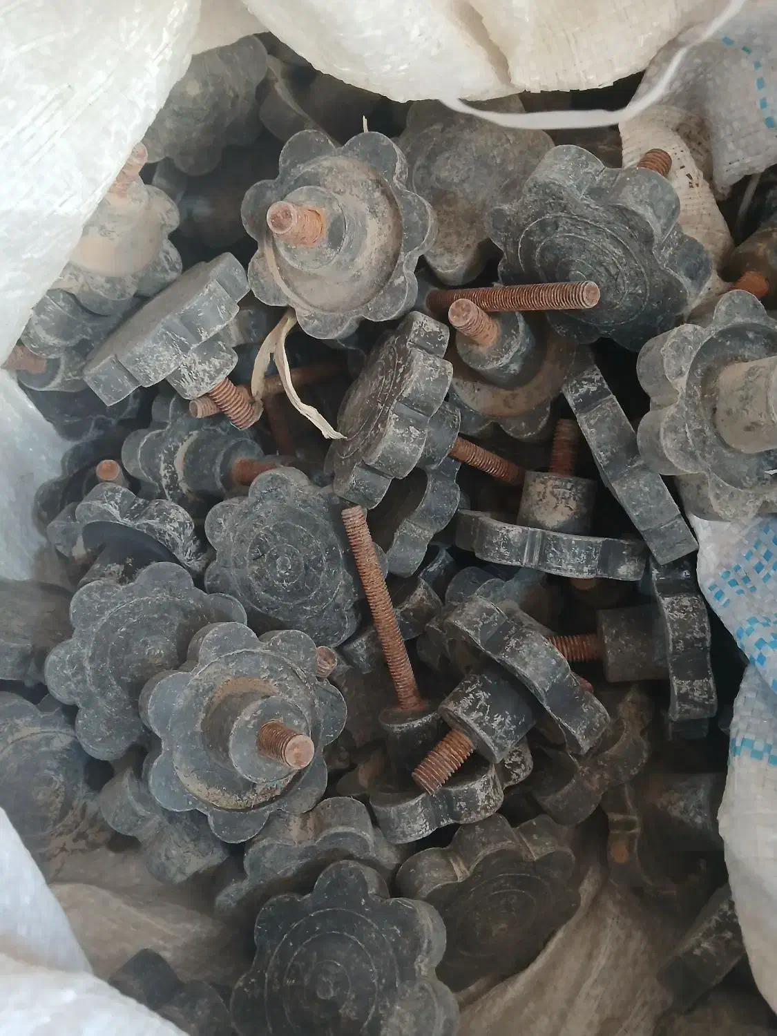 پایه صندلی|صندلی و نیمکت|خمینیشهر, |دیوار