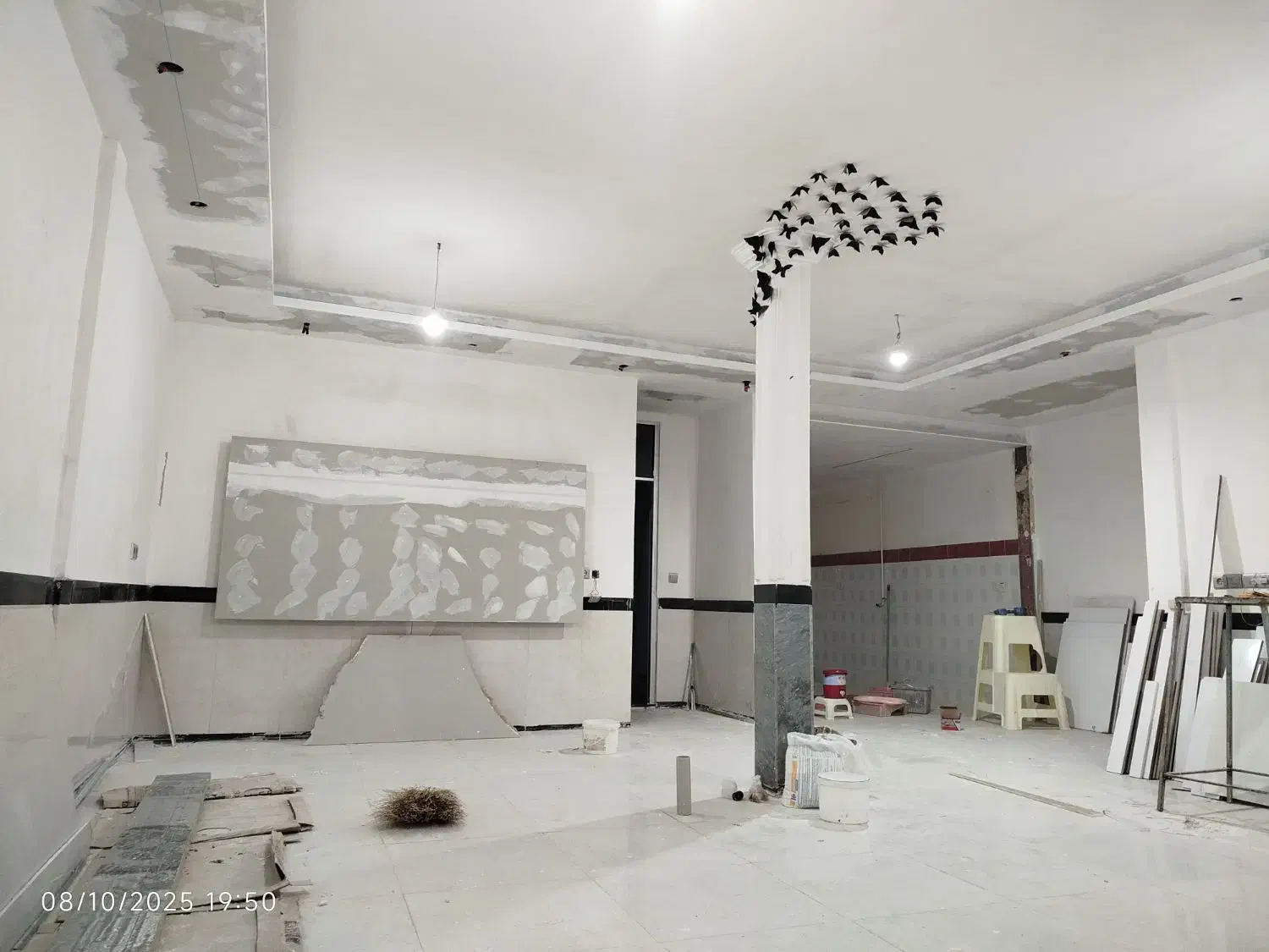 نقاشی ساختمان ودرب و پنجره چوبی وفلزی|خدمات پیشه و مهارت|سنندج, |دیوار