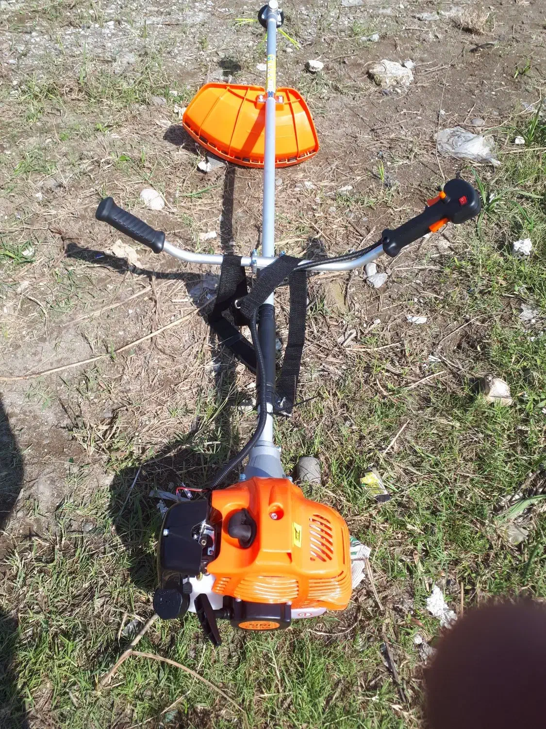 فروش علف زن .علف تراش|ابزارآلات|کلاچای, |دیوار