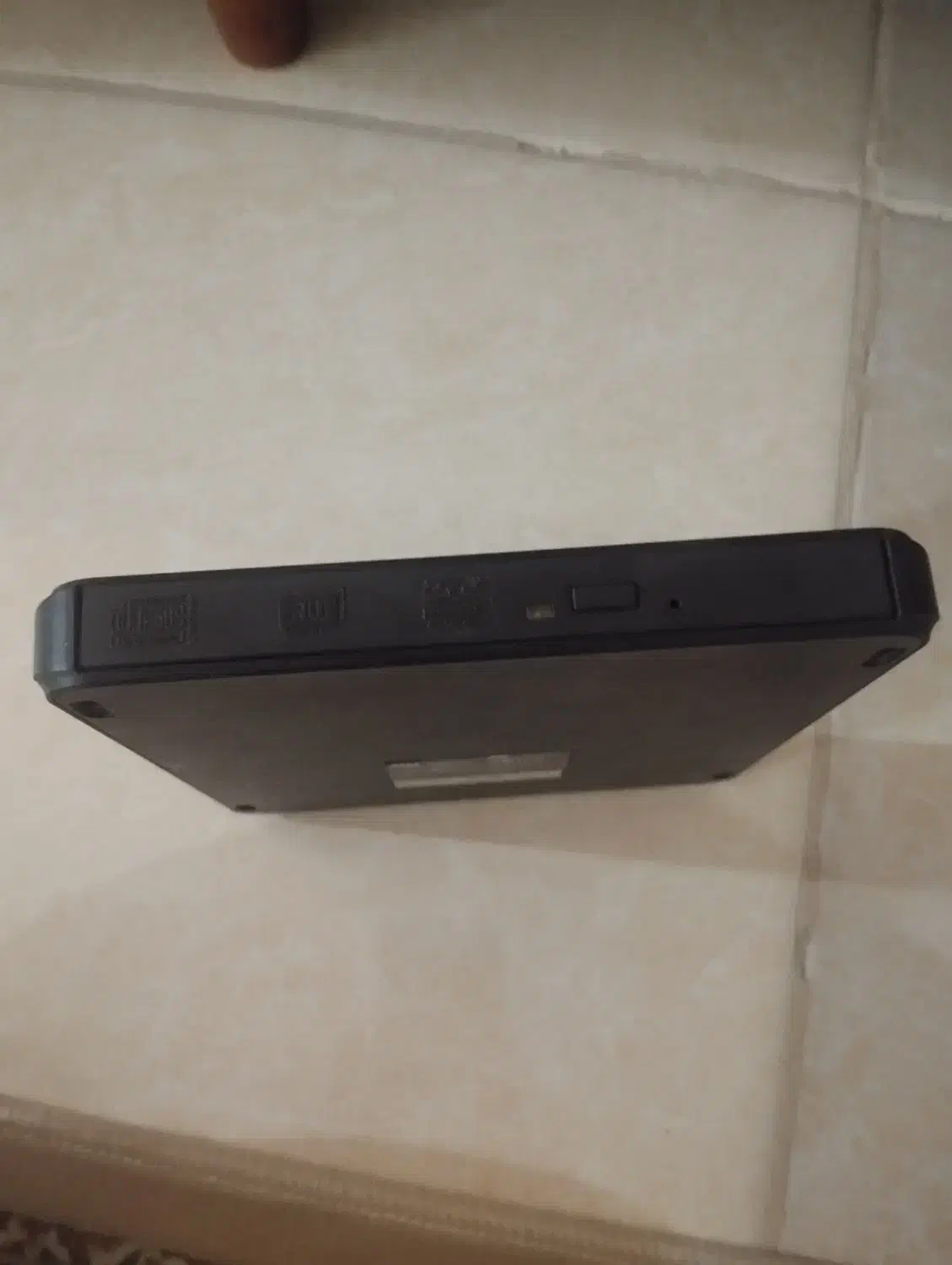 دی وی دی درایور|قطعات و لوازم جانبی رایانه|پرند, فاز ۶|دیوار