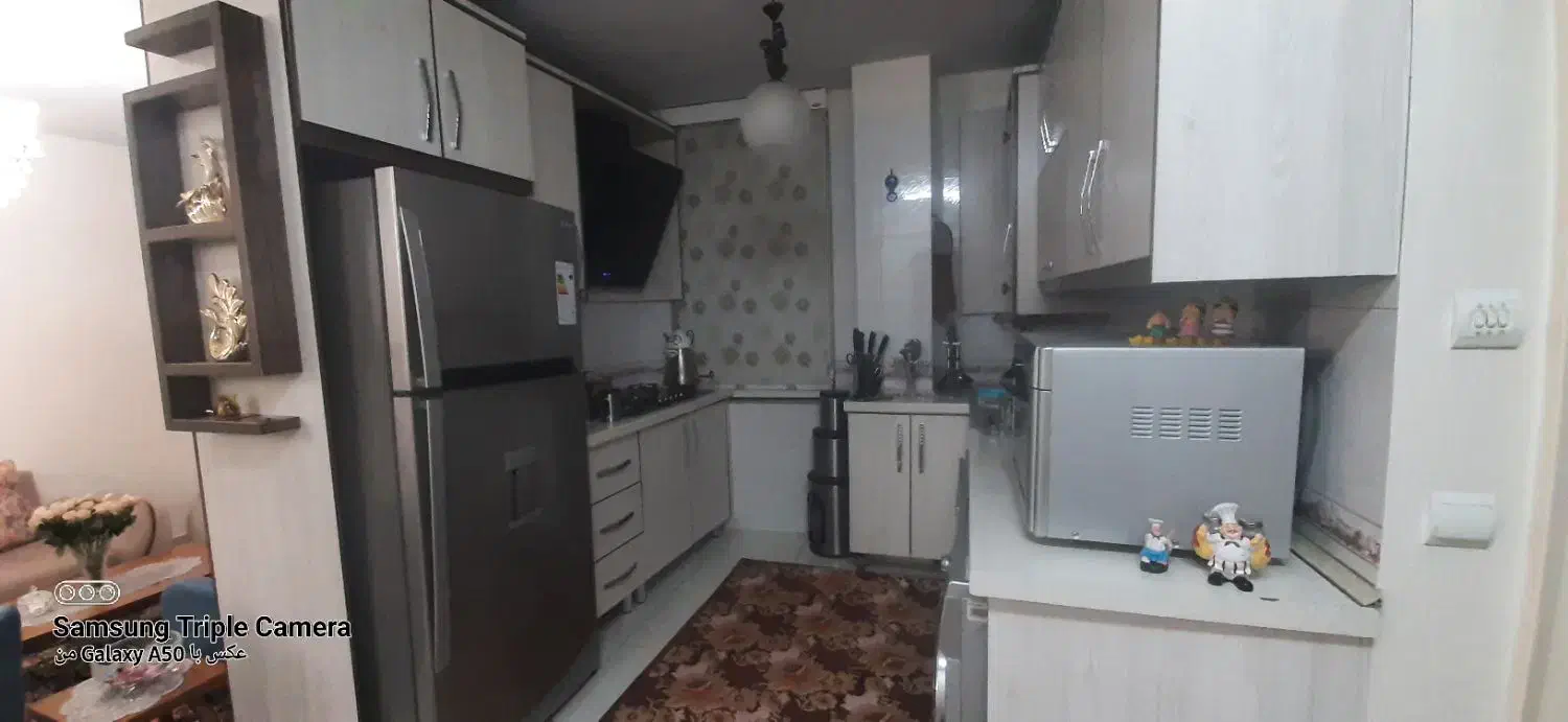 آپارتمان ۵۸ متری تمیز بر خیابان اصلی