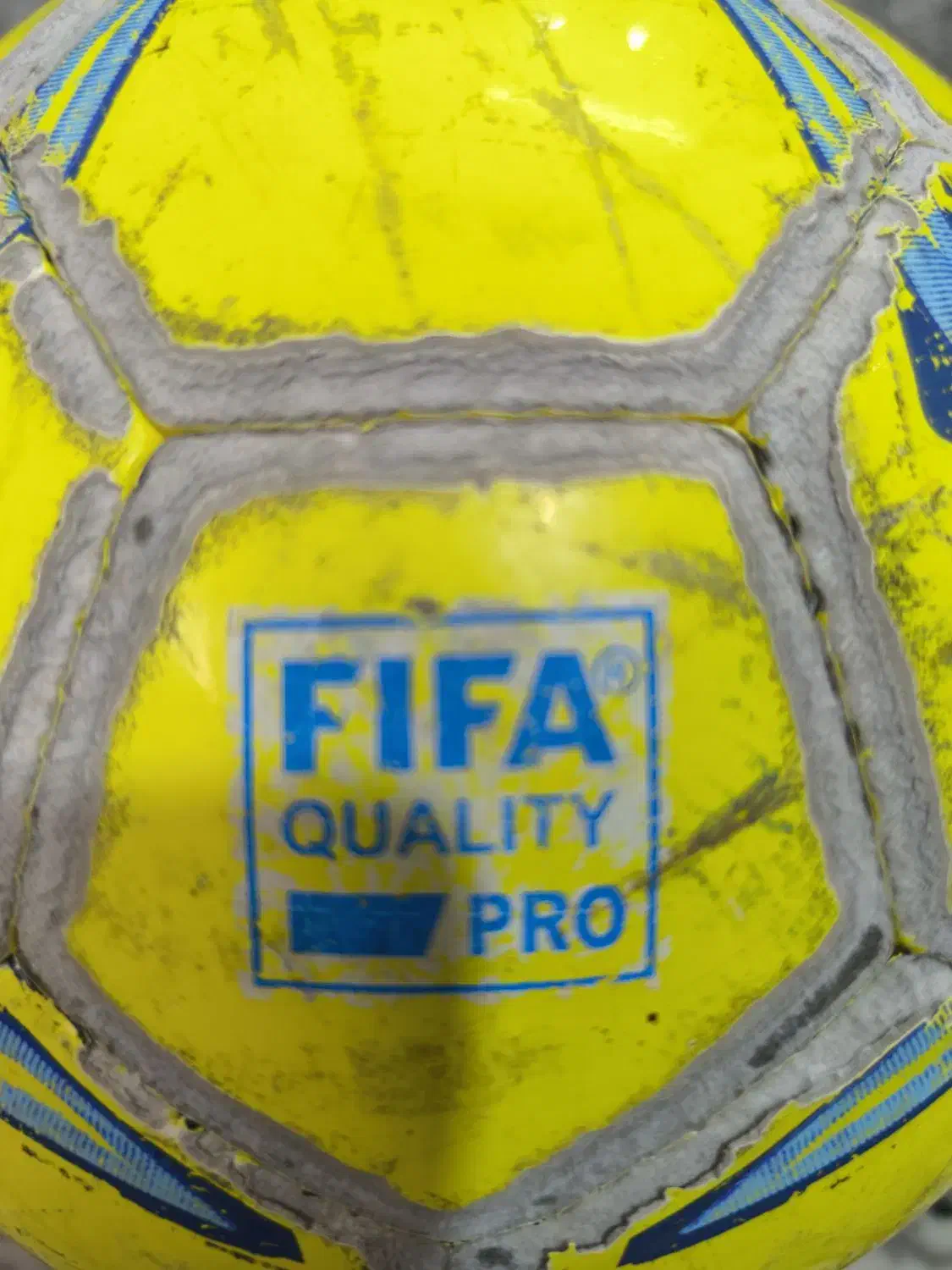 سه عدد توپ  فوتسالFIFA QUALITY PRO|تجهیزات ورزشی|شیراز, شهرک سراج‎|دیوار