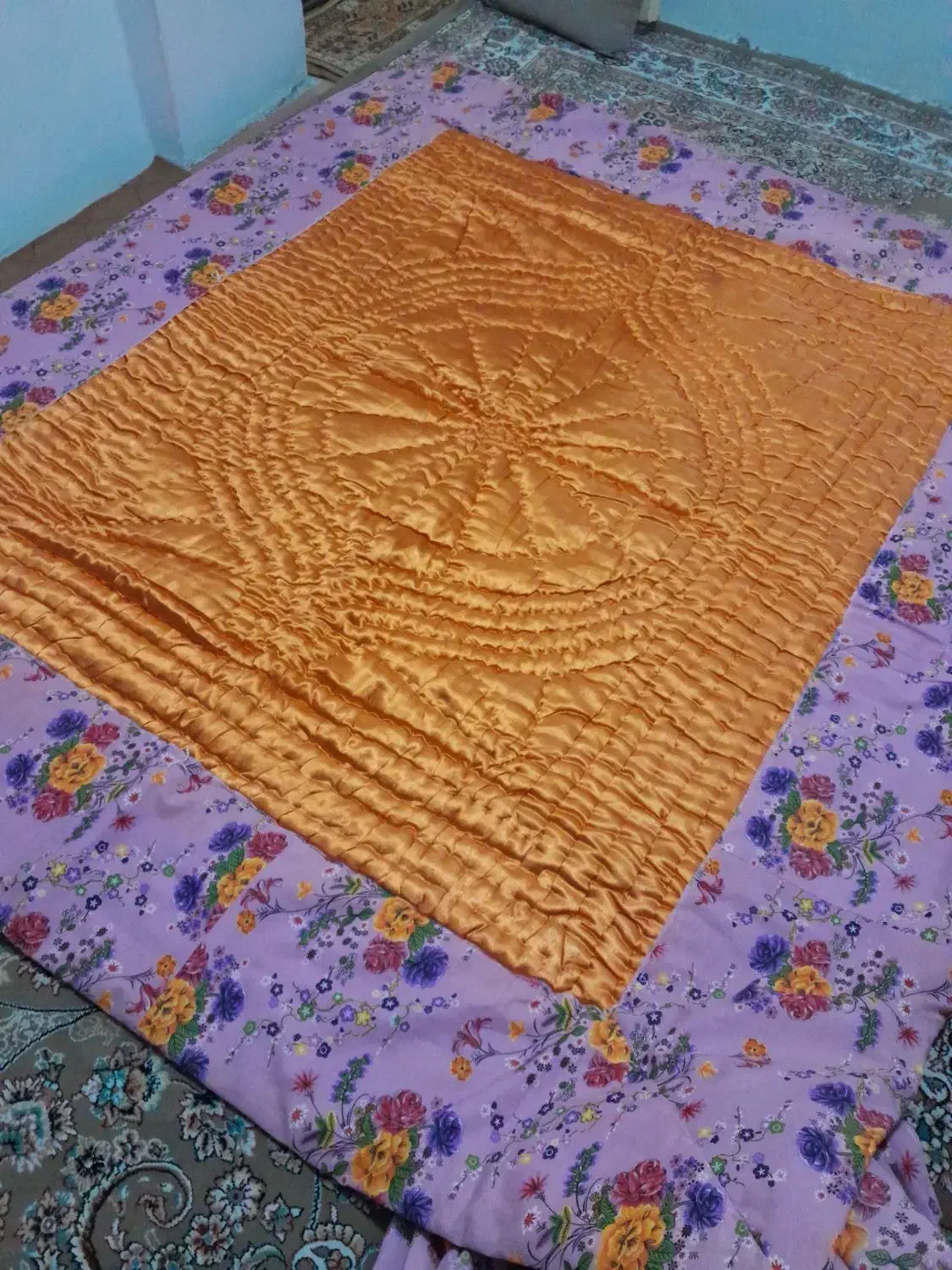 لحاف|رختخواب، بالش، پتو|سقز, |دیوار