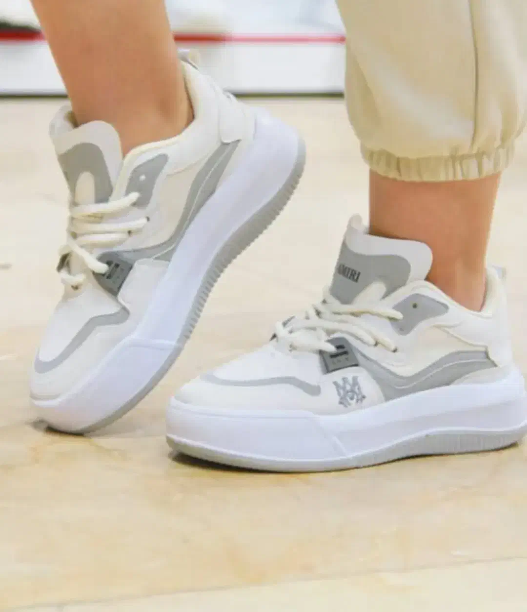 کفش توریست|کیف، کفش، کمربند|برازجان, |دیوار