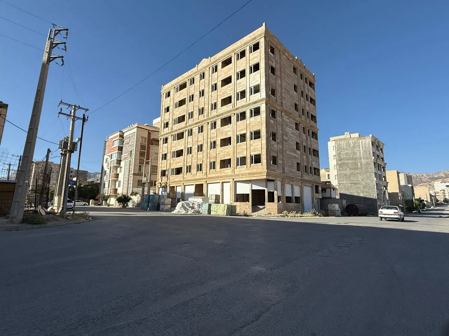 واحد ۱۲۸ متری در بهترین لوکیشن|فروش آپارتمان|ایلام, |دیوار