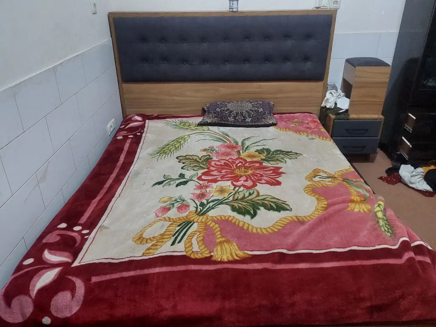 سرویس خواب ویدا|تخت و سرویس خواب|یزد, |دیوار