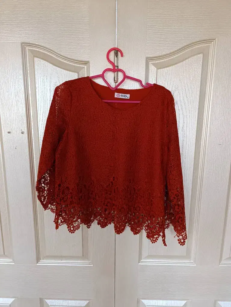 لباس  مجلی و مانتو گیپور|لباس|باسمنج, |دیوار