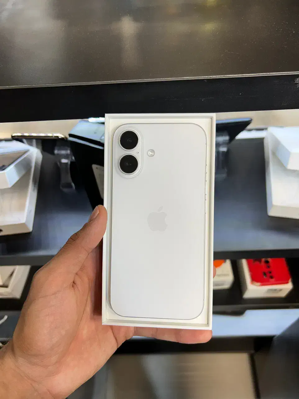 گوشی اپل iphone 16 با حافظه ۱۲۸ گیگ|موبایل|کرج, مهرویلا جنوبی|دیوار